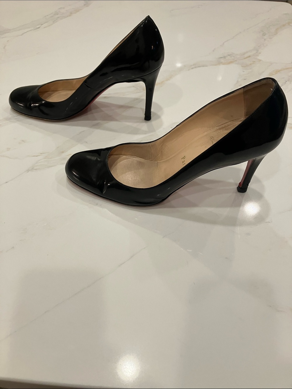 Christian Louboutin Simple Pump 85 Black Patent Round-Toe Pumps Sz 39.5- GUC - Picture 5 of 14